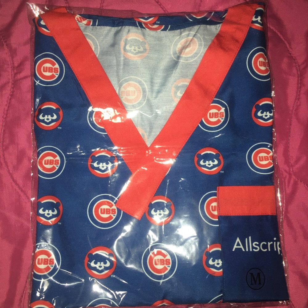 Cubs Scrubs  TOP size M